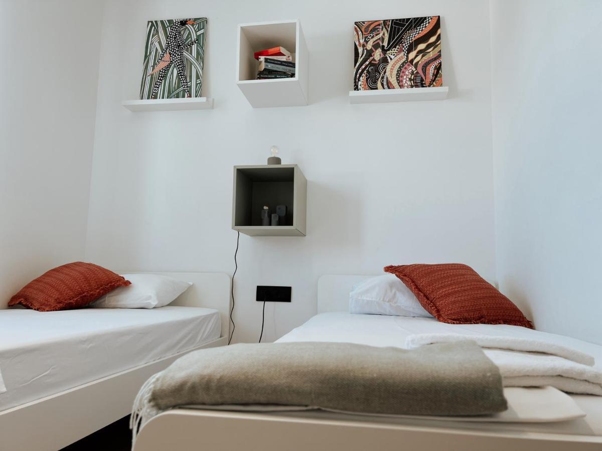 Dawn & Dusk - Modern Two Bedroom With Mountain Views Cilipi